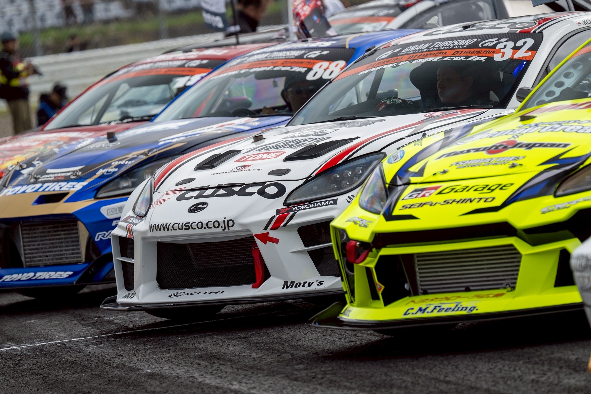 CUSCOレースサポートの瞬間 1