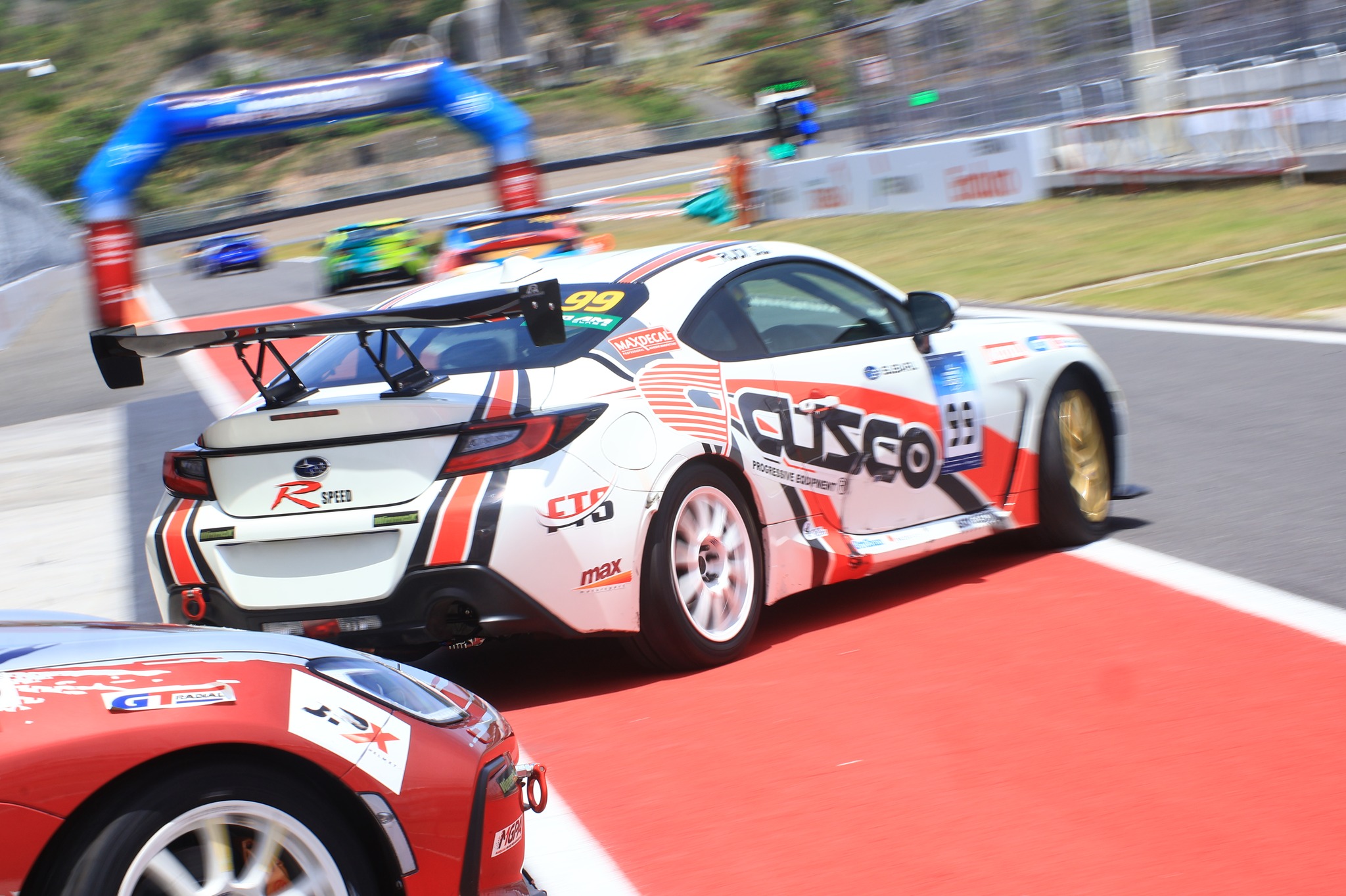 CUSCOレースサポートの瞬間 3